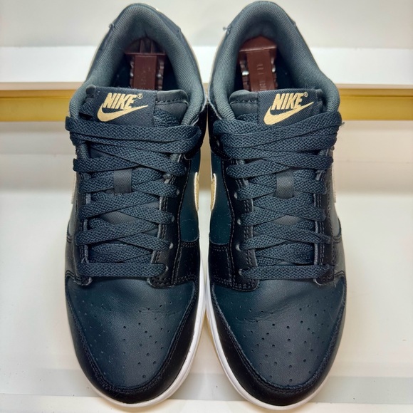 Nike Dunk Low Black Sesame DV0831-005 Men 6.5 Women 8 Preowned Like New No Box - Picture 5 of 16